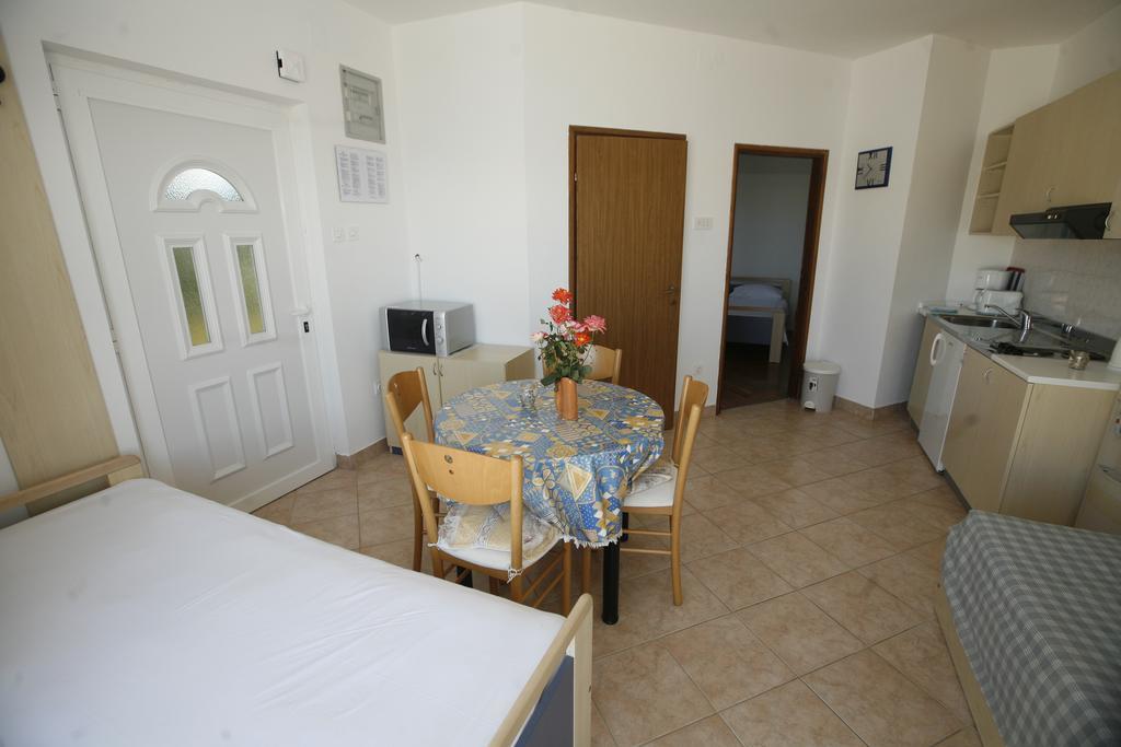 Apartments Roza Miskovici Экстерьер фото